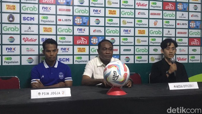Pelatih PSIM Jogja Kas Hartadi usai laga melawan Bekasi FC, Senin (11/9/2023).