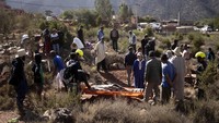 Pemakaman korban tewas akibat gempa juga dilakukan di Desa Ouargane, Maroko.  