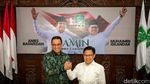 Anies Baswedan Berbatik Hijau ke Markas PKB, Disambut Cak Imin