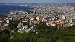 Menikmati Suasana Marseille dari Bukit Tersohor Notre-Dame de la Garde