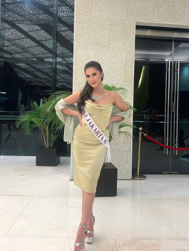 Sabrina Eben masuk ke dalam deretan Top 15 Puteri Indonesia 2023. Ia juga bergabung ke dalam Pemuda Pancasila sebagai Wakil 3 Ketua Srikandi Pemuda Pancasial DKI. Foto: Instagram @sabrinaeben