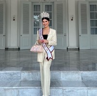 Sabrina juga beberapa kali menjalani pemotretan dan bernyanyi. Foto: Instagram @sabrinaeben