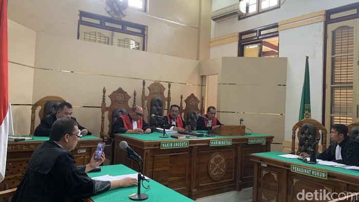 Sidang tuntutan 3 terdakwa kasus trenggiling dan paruh rangkong (Raja Malo Sinaga/detikSumut)