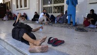 Bentrokan yang terjadi pada Kamis (7/9) malam merupakan kelanjutan dari bentrokan sebelumnya di kamp Ein el-Hilweh yang terjadi selama berhari-hari. (AP Photo/Bilal Hussein)  