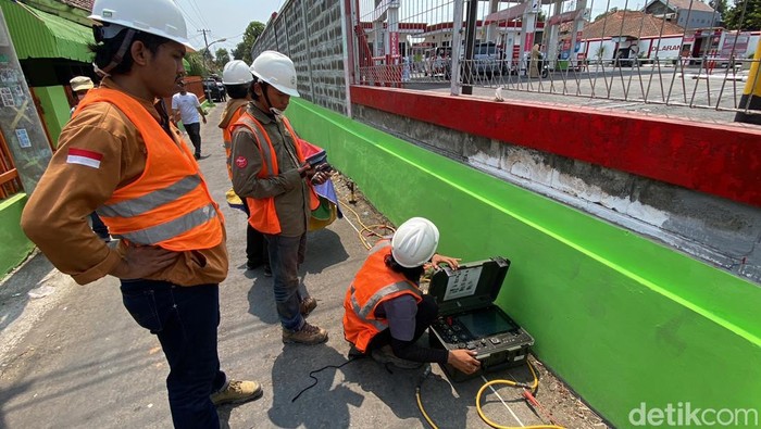 tim ITS dan DLH Kota Kediri datangi sumur pertalite
