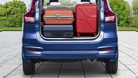 Di India, Toyota memang tidak memasarkan Avanza, jadi untuk bermain di segmen low MPV, Toyota lebih memilih melakukan kolaborasi dengan Suzuki India dengan menjual Rumion yang basisnya Ertiga. Foto: Dok. Toyota Bharat