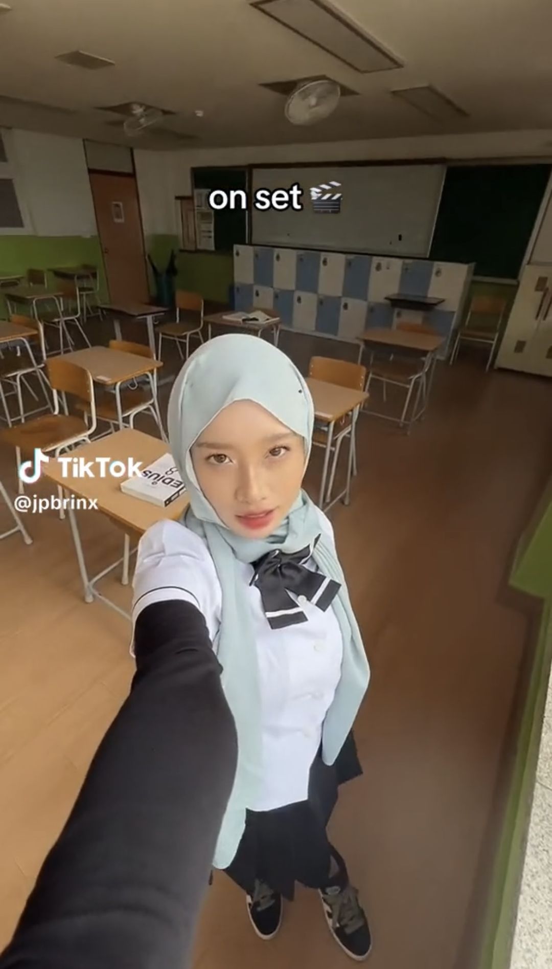 Viral Hijabers Sabrina Azhar Main Drama Korea Jadi Korban Bully, Ini Sosoknya