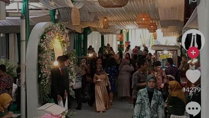 Viral resepsi pernikahan di Pasar Ngijon Sleman, Minggu (10/9/2023).