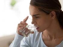 Apa Benar Water Fasting Efektif Turunkan Berat Badan? Ini Penjelasannya