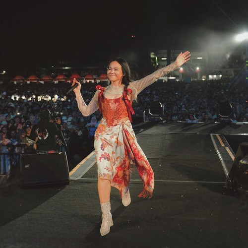 Yura Yunita makan kencur sebelum manggung