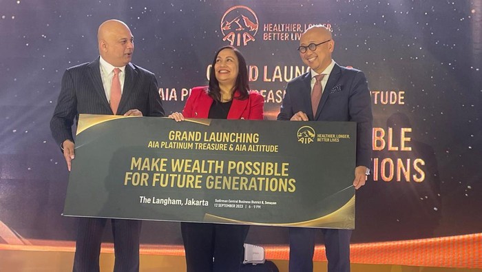 AIA Altitude Manjakan Nasabah Premium AIA Altitude resmi diluncurkan. Produk ini melengkapi asuransi AIA Platinum Treasure untuk nasabah high net worth di The Langham.
