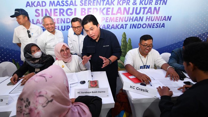 Akad Massal KPR 10.000 Unit di Sidoarjo Bank BTN Menggelar akad massal serentak KPR 10.000 unit di Sidoarjo, Jawa Timur. Acara tersebut juga dihadiri Menteri BUMN Erick Thohir secara langsung.
