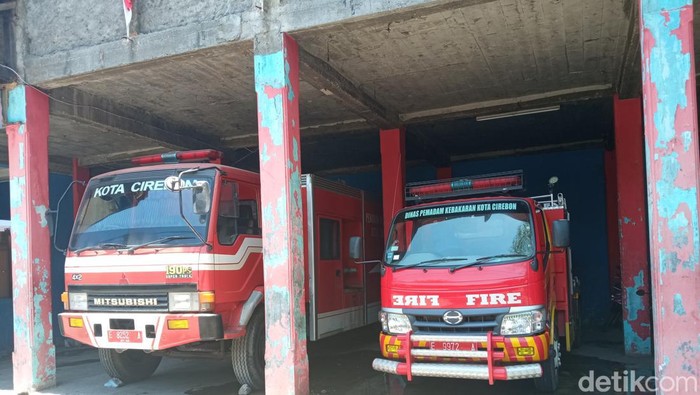 Armada pemadam di Kantor Damkar Kota Cirebon