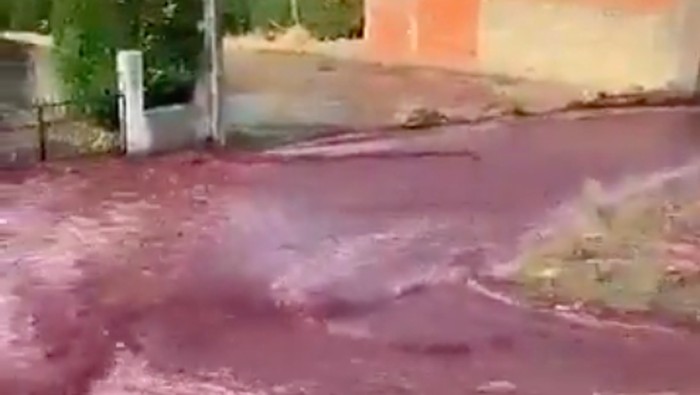 Banjir wine