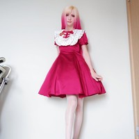 Mengetahui dirinya jadi perbincangan, D-Jiang mengaku tidak mempedulikan komentar miring. Jika aku suka gaya Lolita maka aku harus mengenakannya sendiri. Selain itu, aku sudah membeli banyak dress dengan gaya itu mengapa tidak dipakai? katanya kepada majalah New People. Foto: Twitter D-Jiang