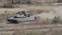 Sebuah tank Angkatan Darat Australia mengikuti latihan militer multinasional Super Garuda Shield. Latma Super Garuda Shield bertujuan meningkatkan kerja sama bilateral militer ke militer (military to military) dan hubungan militer yang positif, mengembangkan dan meningkatkan kemampuan untuk melaksanakan fungsi gabungan (joint function), dan prosedur staf memanfaatkan kemampuan komando pengendalian (Kodal) dari fungsi gabungan dan Mabes AD, Angkatan Laut (AL), Angkatan Udara (AU), dan Koopssus TNI. AP/Tatan Syuflana