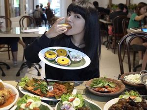 Dinar Candy Menang Tinju, Begini Gayanya Saat Latihan dan Kulineran