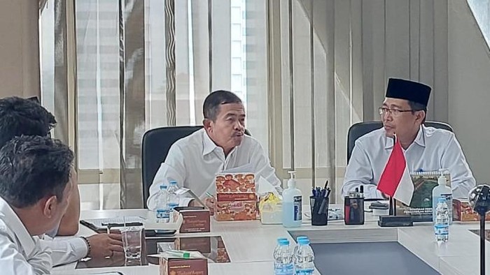 Direktur Pemberdayaan Zakat dan Wakaf Waryono Abdul Ghafur