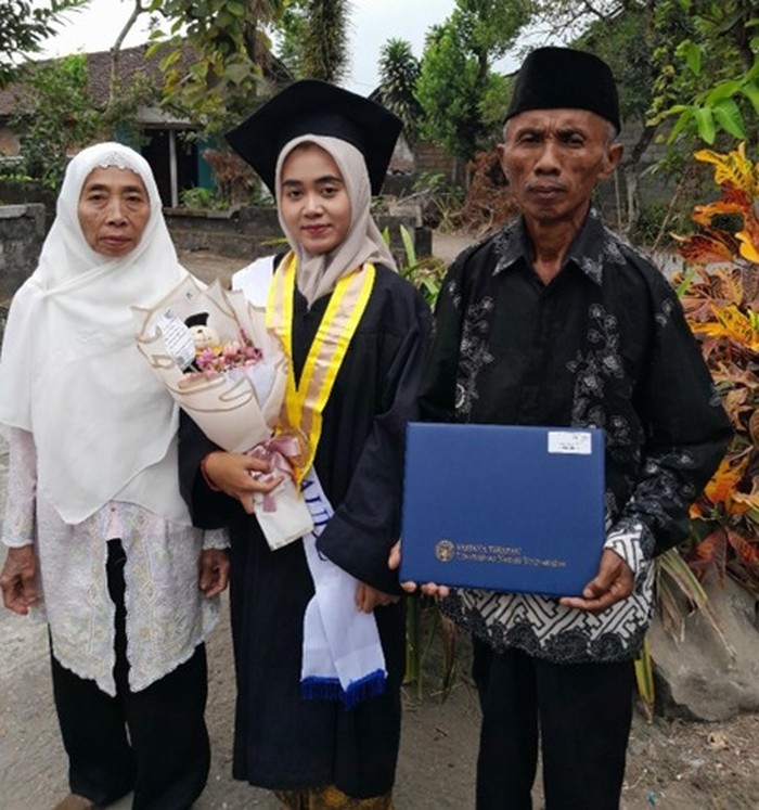 Dyana Arum Nugraini, S.Tr.T, wisudawan UNY termuda periode September 2023