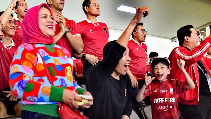Ekspresi Jokowi saat Timnas U-23 cetak gol lawan Turkmenistan