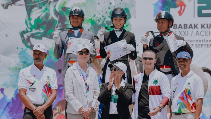 Sumatra Selatan raih medali emas (juara pertama) untuk pertama kali di Kejuaraan Nasional (Kejurnas) Berkuda 2023 yang digelar di Jakarta Internasional Equestrian Park (JIEP), Pulomas, Jakarta Timur, Selasa, 12 September 2023.