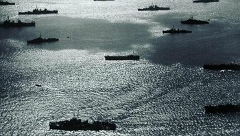 Armada Pasifik A.S. Terlihat Bersiap Untuk Pertempuran Selama Kampanye Kepulauan Marshall, 1944, Perang Dunia II Foto: Boredpanda