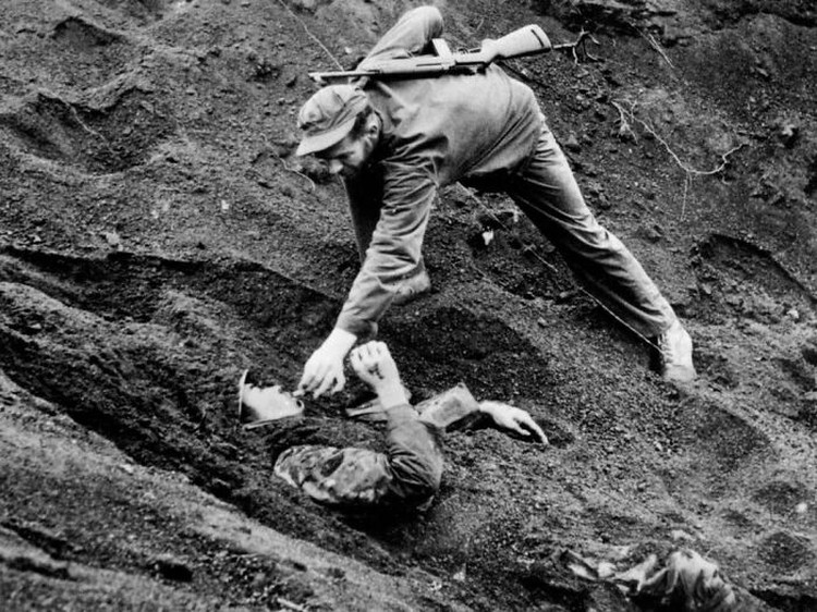 Foto sejarah mengabdikan momen mencengangkan