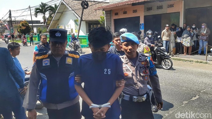 Gerombolan motor saat diamankan polisi di markasnya di Solokan Jeruk, Kabupaten Bandung.