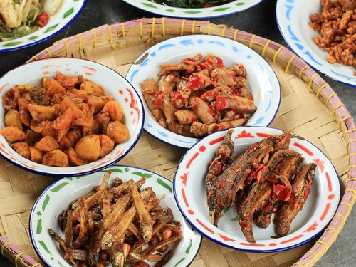 Ilustrasi makanan warteg