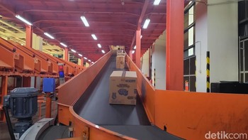 Seperti yang disampaikan sebelumnya, bahwa ini gudang terbesar di Indonesia, sehingga bukan satu-satunya. Foto: (Panji Saputro/detikINET).