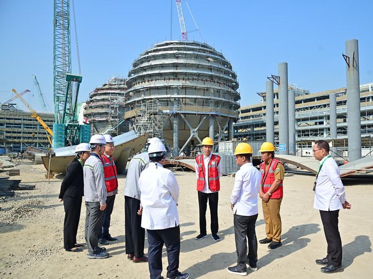 Jokowi Pantau Pabrik Petrokimia Jumbo Senilai Rp 60 T Milik Lotte di Cilegon