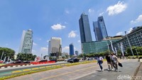 Siswanto menjelaskan angin sebenarnya dapat memberikan dampak positif dan negatif terhadap kondisi polusi udara di suatu wilayah. Menurutnya, angin dapat menyebarkan polutan keluar dari suatu wilayah dan mengurangi konsentrasi polutan yang lebih kuat di suatu wilayah karena polutan dapat diterbangkan angin sampai jarak yang jauh dari sumbernya.  