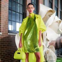 Inilah koleksi terbaru Kate Spade New York Spring 2024. Koleksi ini penuh dengan warna-warna musim semi yang cerah. Foto: Dok. Kate Spade.