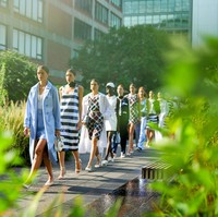 Inilah koleksi terbaru Kate Spade New York Spring 2024. Koleksi ini penuh dengan warna-warna musim semi yang cerah.Foto: Dok. Kate Spade.