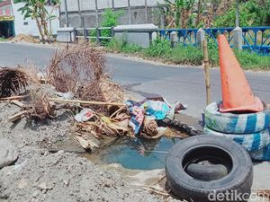 Hati-hati Lur, Ada Lubang Menganga di Jalan Mpu Sedah Klaten