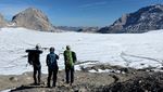 Melihat Ilmuwan Mengukur Es Gunung Alpen yang Kian Mencair