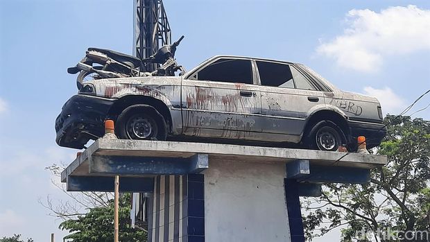 Monumen Laka Lantas di Jalan Lingkar Kencing Kudus, Selasa (12/9/2023).