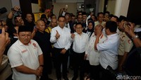 Dengan demikian, Anies memiliki dukungan dari basis parpol Islam, ditambah lagi dari Partai Masyumi.  
