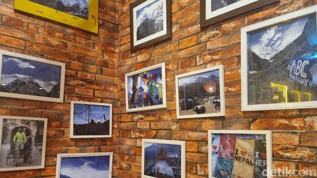 Nepa, Mountain, Book & Coffee, kafe yang menawarkan nuansa khas Nepal, pegunungan, buku, dan segelas kopi untuk menikmati waktu santai traveler di Yogyakarta.