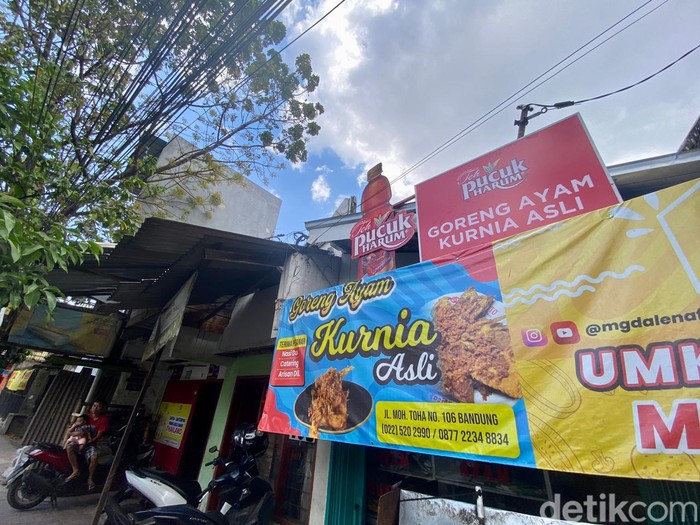 Nyaris Tutup, Ayam Goreng Kurnia Legendaris Diselamatkan Media Sosial Nyaris Tutup, Ayam Goreng Kurnia Legendaris Diselamatkan Media Sosial