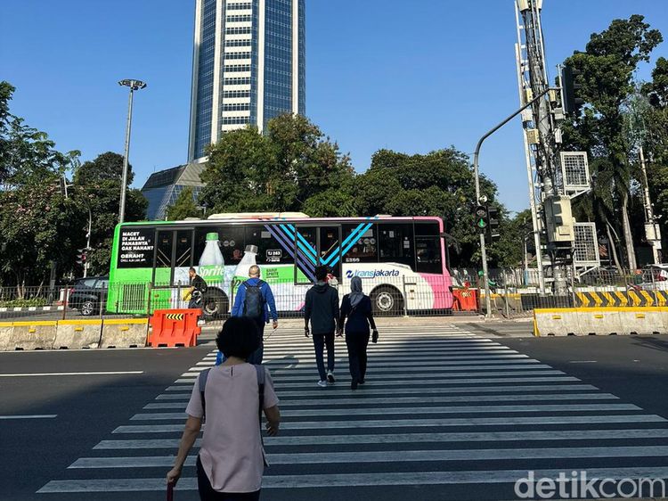 Penampakan Langka Jakarta Full Colour saat Polusi Mereda Sore Ini