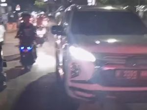 Viral Sopir Pajero Tenteng Benda Diduga Pistol di Semarang, Polisi Selidiki