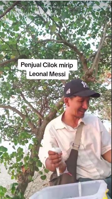 Penjual cilok mirip Lionel Messi