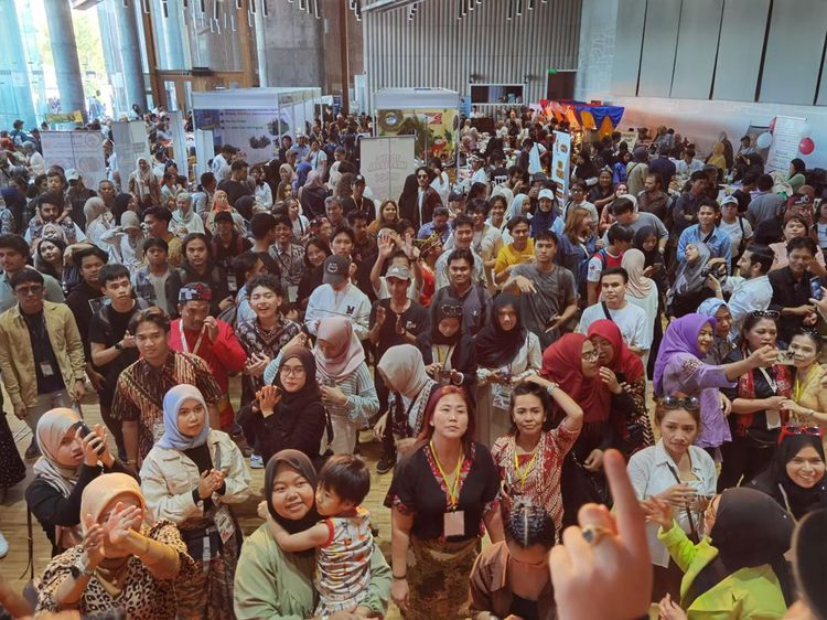 Foto: PPI Turki Bersama Diaspora RI Sukseskan Festival Pasar Senggol di Istanbul