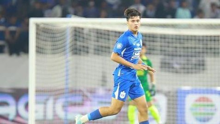 PSIS meminjamkan pemain mudanya, Brandon Scheunemann ke Persipura.