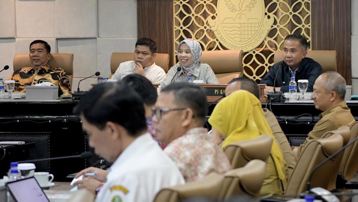 Rapat kerja Pemprov Jabar dan DPRD Jabar