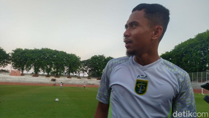 Reva Adi Utama Persebaya