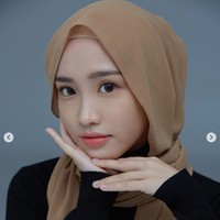 Wanita 23 tahun itu juga memiliki bakat dance yang dipamerkan lewat kanal YouTube-nya @jpbrinx. Dia kerap melakukan dance cover lagu Korea seperti I Can’t Stop Me, Black Mamba, dan Lovesick Girls.   Foto: dok. Instagram @jpbrinx