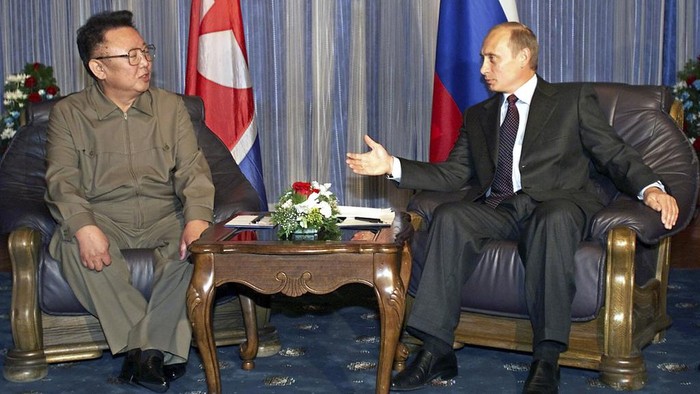 Sejarah Pertemuan Pemimpin Korut dan Rusia dalam Bingkai Foto Sejarah Pertemuan Pemimpin Korut dan Rusia dalam Bingkai Foto