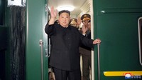 Terkini, Kim kembali mengunjungi Rusia menggunakan kereta anti-peluru pada, Selasa (12/9/2023). Pejabat AS mengatakan pertemuan tersebut mencakup potensi kesepakatan bagi Korut untuk menyediakan senjata kepada rusia untuk perang Ukraina. Diketahui, kunjungan ke Rusia ini merupakan kunjungan ke luar negeri pertama yang dilakukan Kim Jong Un dalam empat tahun terakhir.